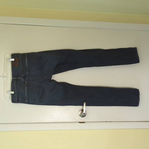 Abercrombie & Fitch Skinny Jean 👖 - Picture 2 of 3